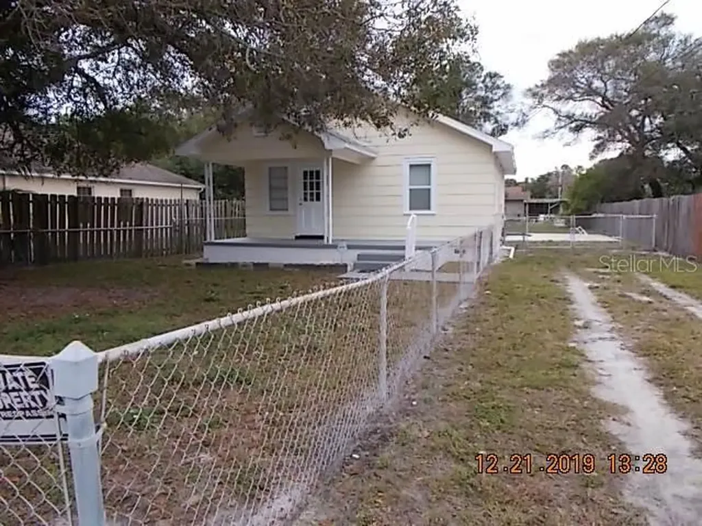 7040 50th Avenue N St Petersburg FL 33709