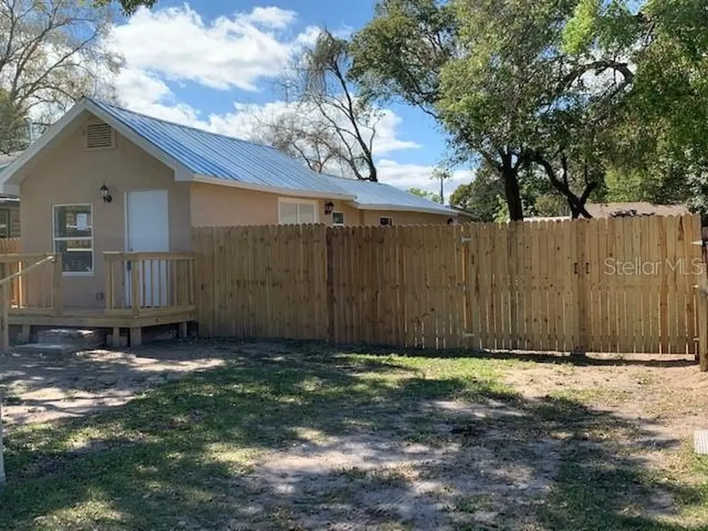 8424 N Highland Avenue Tampa FL 33604