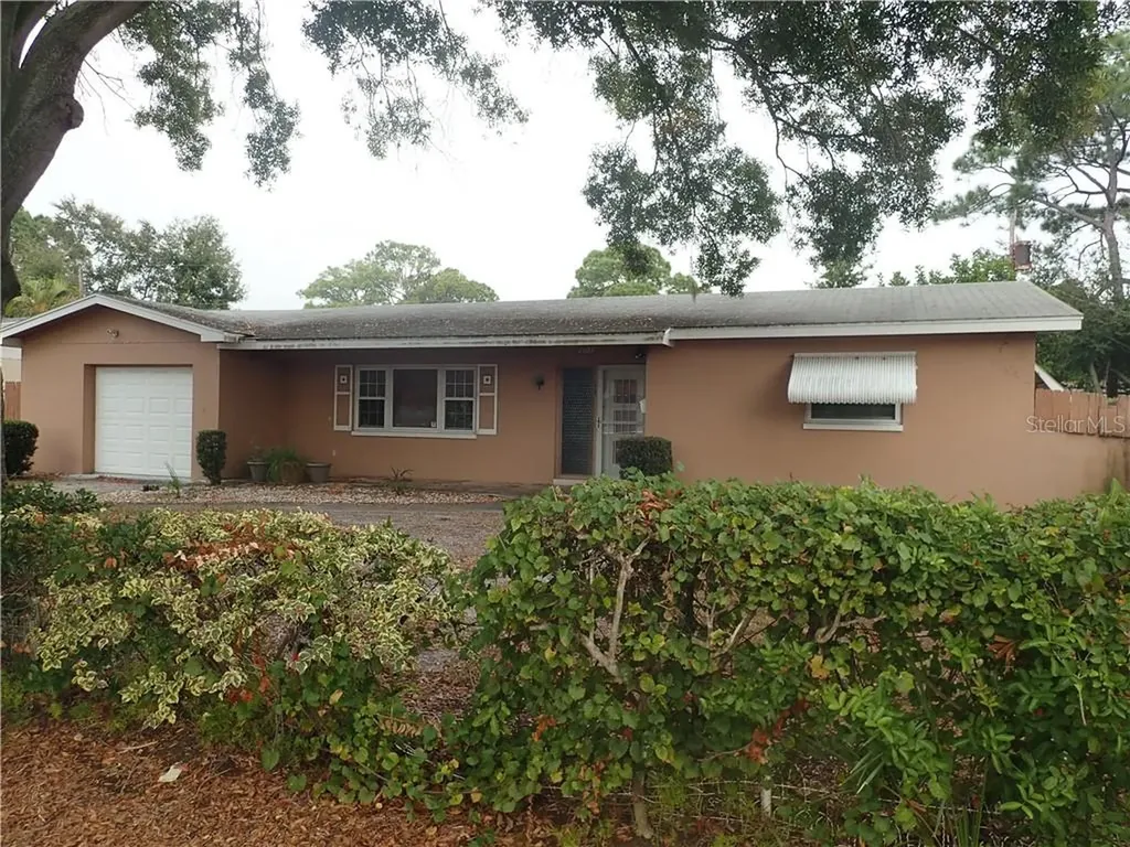2027 69th Avenue S St Petersburg FL 33712