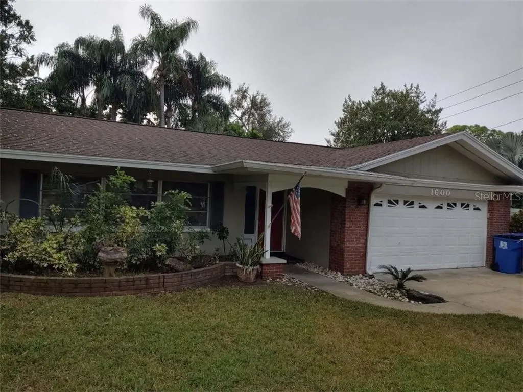 1600 N Dakota Avenue NE St Petersburg FL 33703