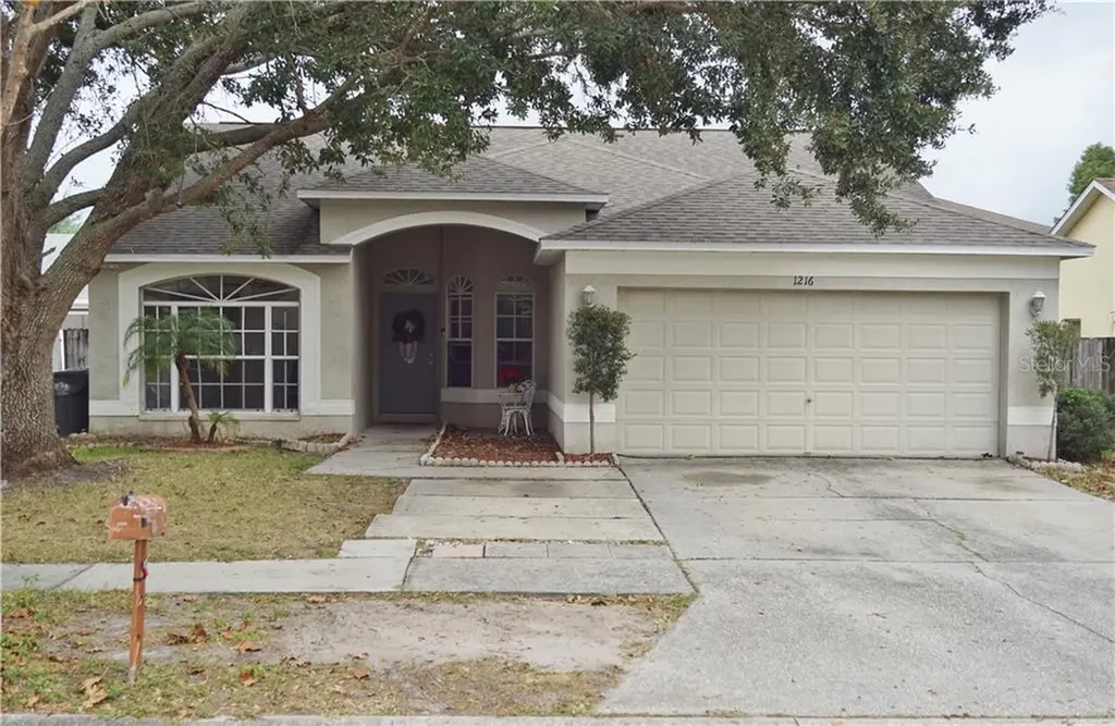 1216 Grassy Meadow Place Brandon FL 33511