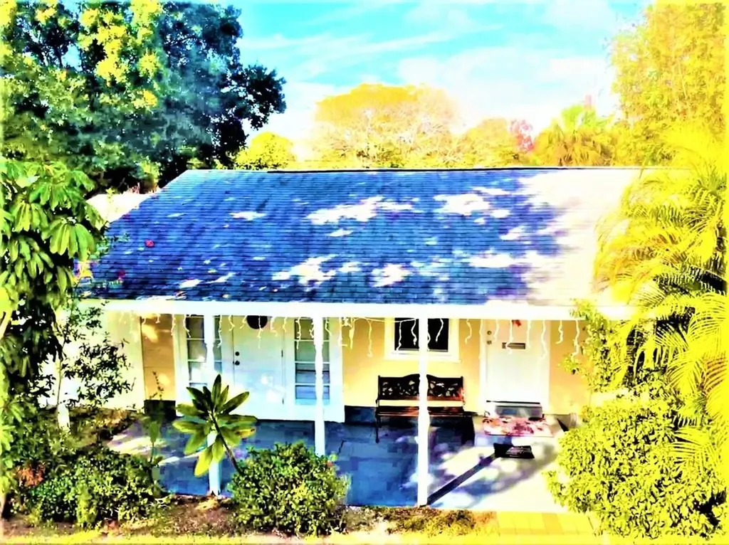 6833 3rd Avenue N St Petersburg FL 33710