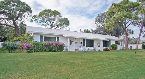 6715 15th Street S St Petersburg FL 33705