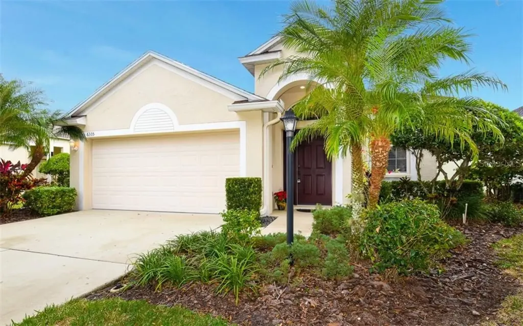6335 Robin Cove Lakewood Ranch FL 34202