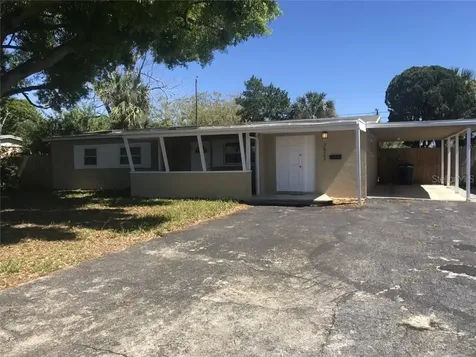 7527 17th Lane N St Petersburg FL 33702