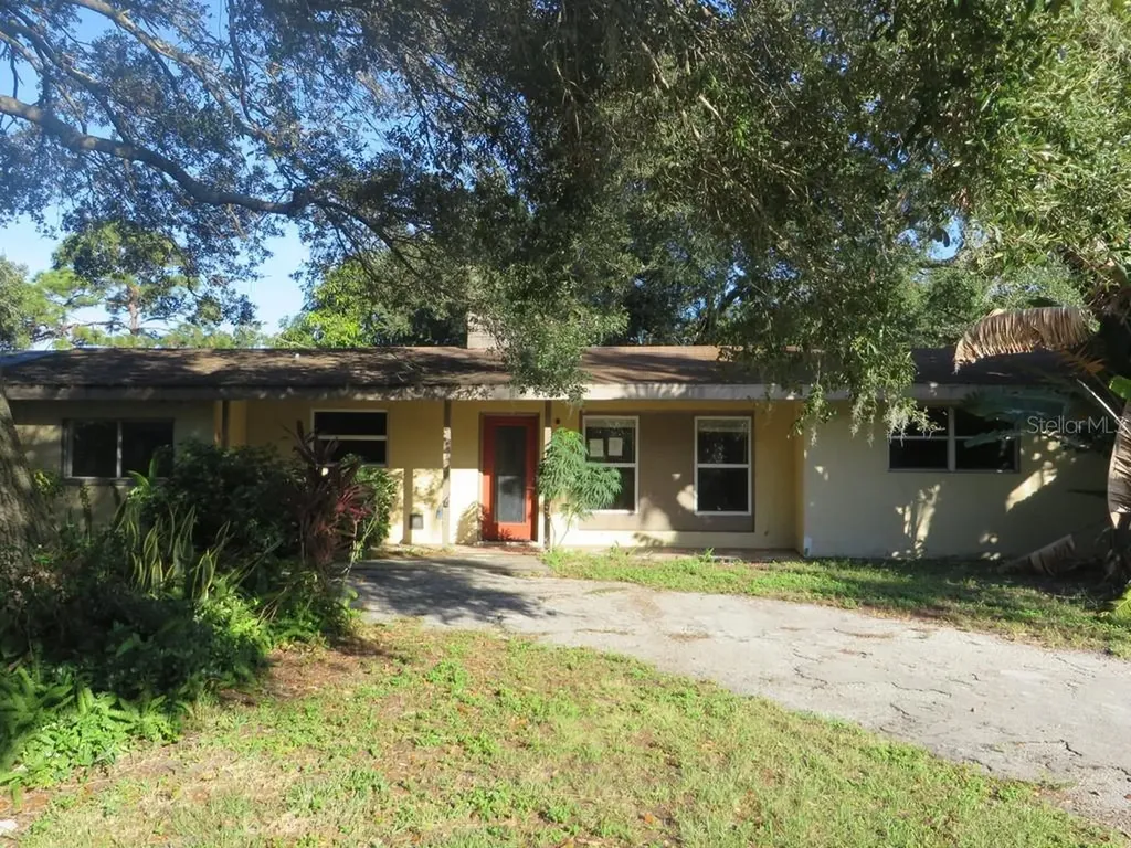 4011 Felipi Lane Sarasota FL 34235