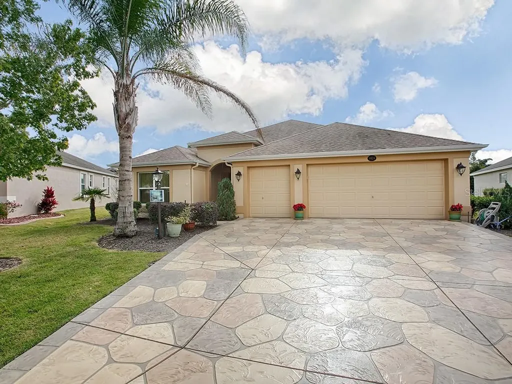 1904 Sassparilla Way The Villages FL 32162