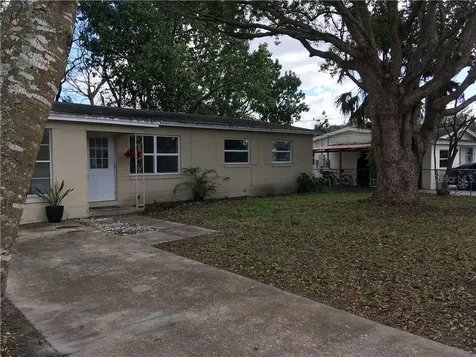 1213 Gay Street Apopka FL 32703