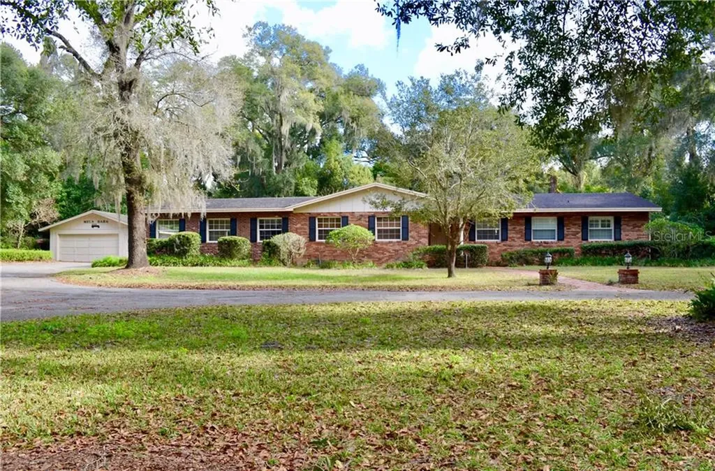 1107 N Garfield Avenue Deland FL 32724