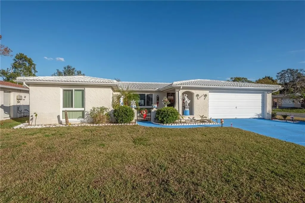 10004 Vineyard Lane Port Richey FL 34668