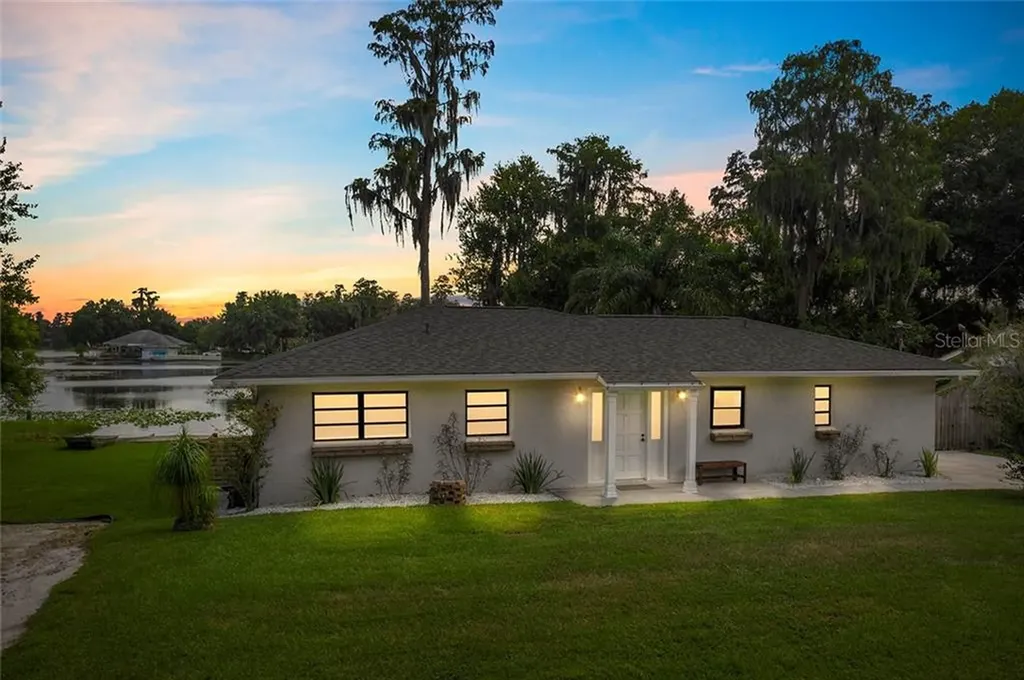 5636 Half Moon Lake Road Tampa FL 33625