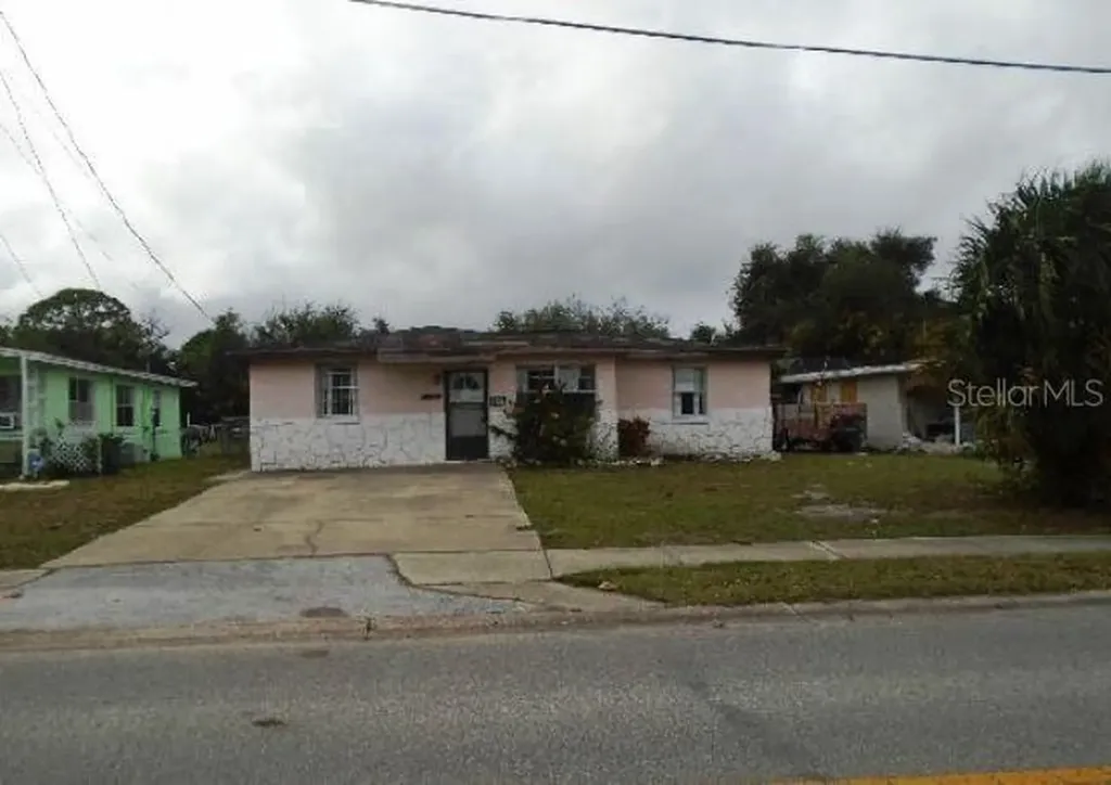 1824 S Segrave Street South Daytona FL 32119