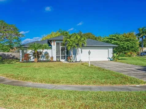 6620 Waterford Lane Sarasota FL 34238