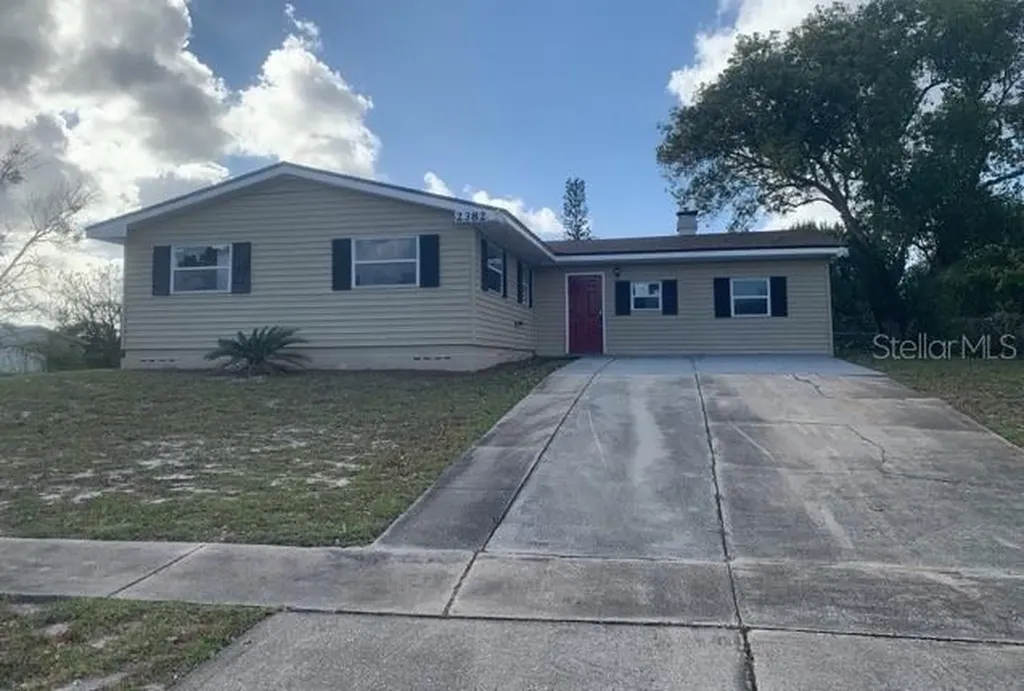 2382 Fairgren Avenue Deltona FL 32738