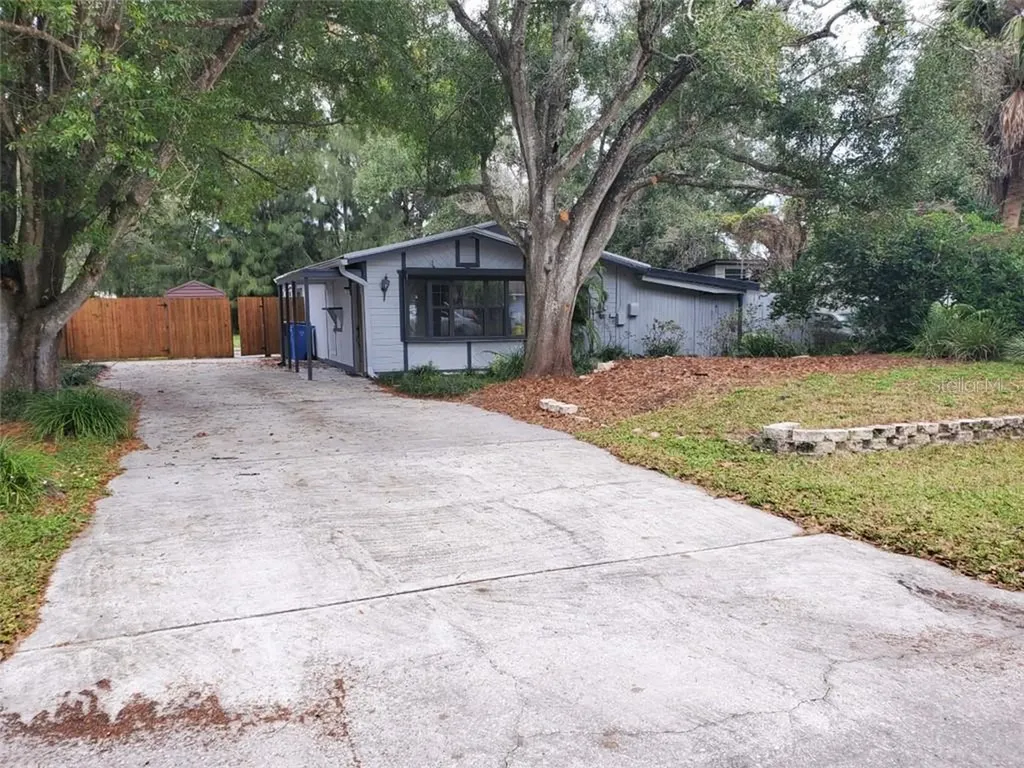 8909 W Cluster Avenue Tampa FL 33615