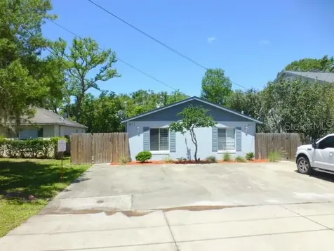 911-913 N Rockingham Avenue Tavares FL 32778