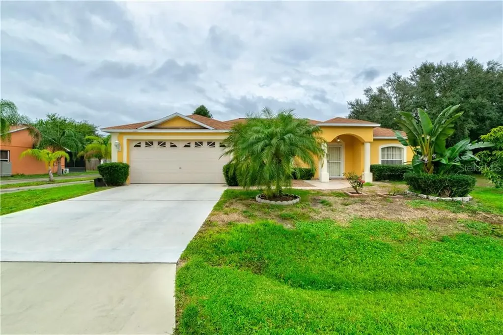 728 Swan Way Kissimmee FL 34758