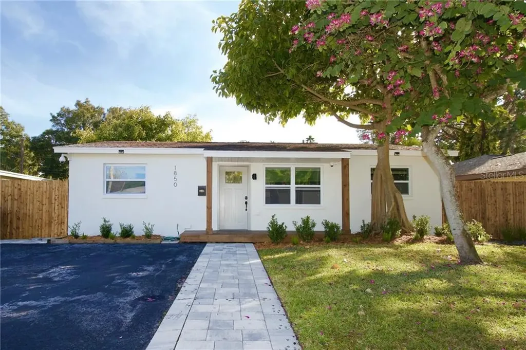 1850 Oregon Avenue NE St Petersburg FL 33703