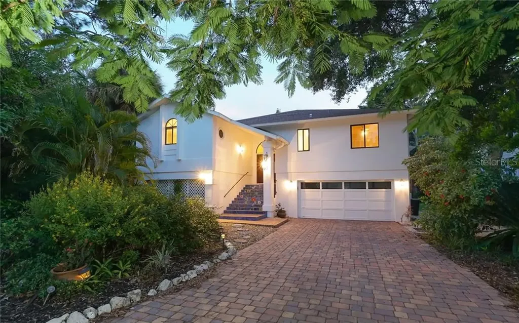 4832 Givens Court Sarasota FL 34242