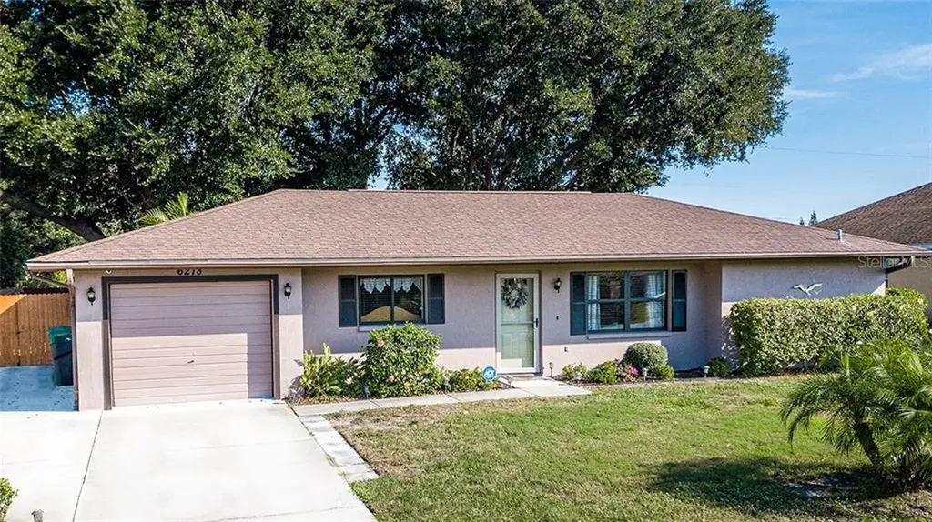 6218 Sunnybrook Boulevard Englewood FL 34224