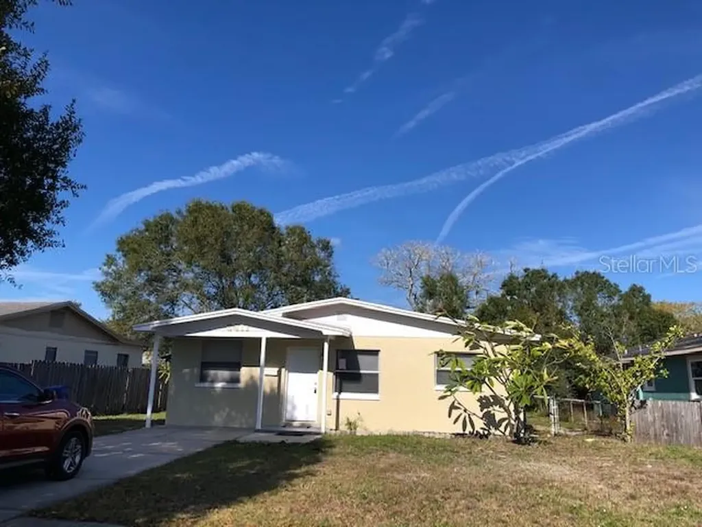 8411 Waverly Road N St Petersburg FL 33702