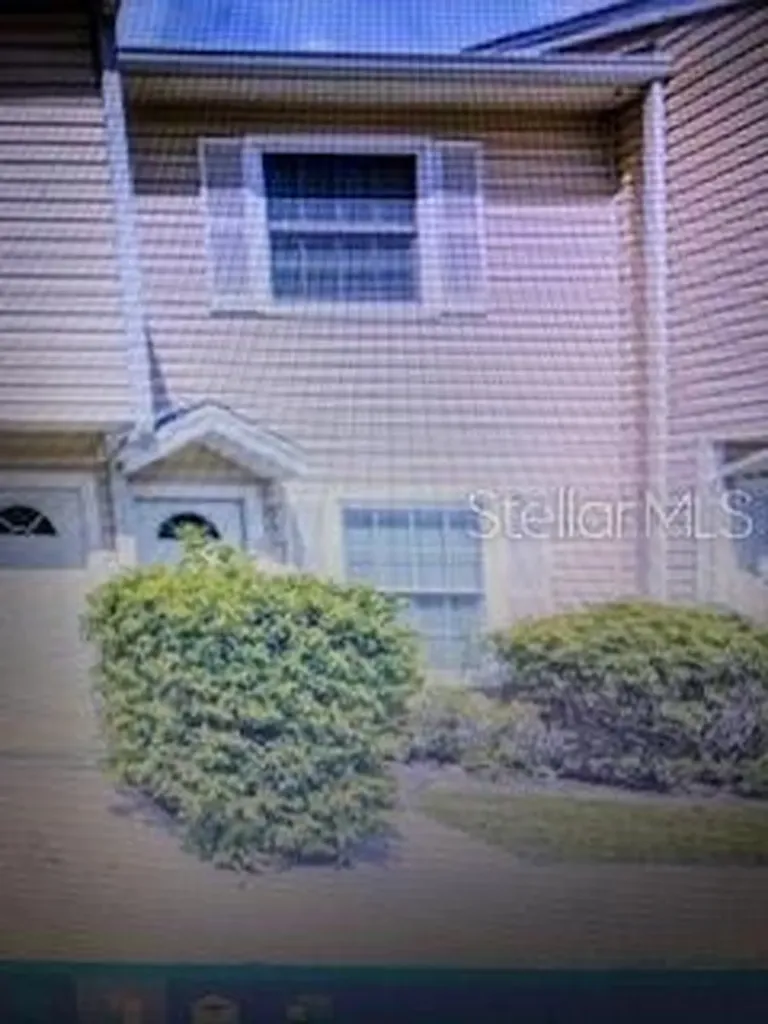 8450 J R Manor Drive Tampa FL 33634