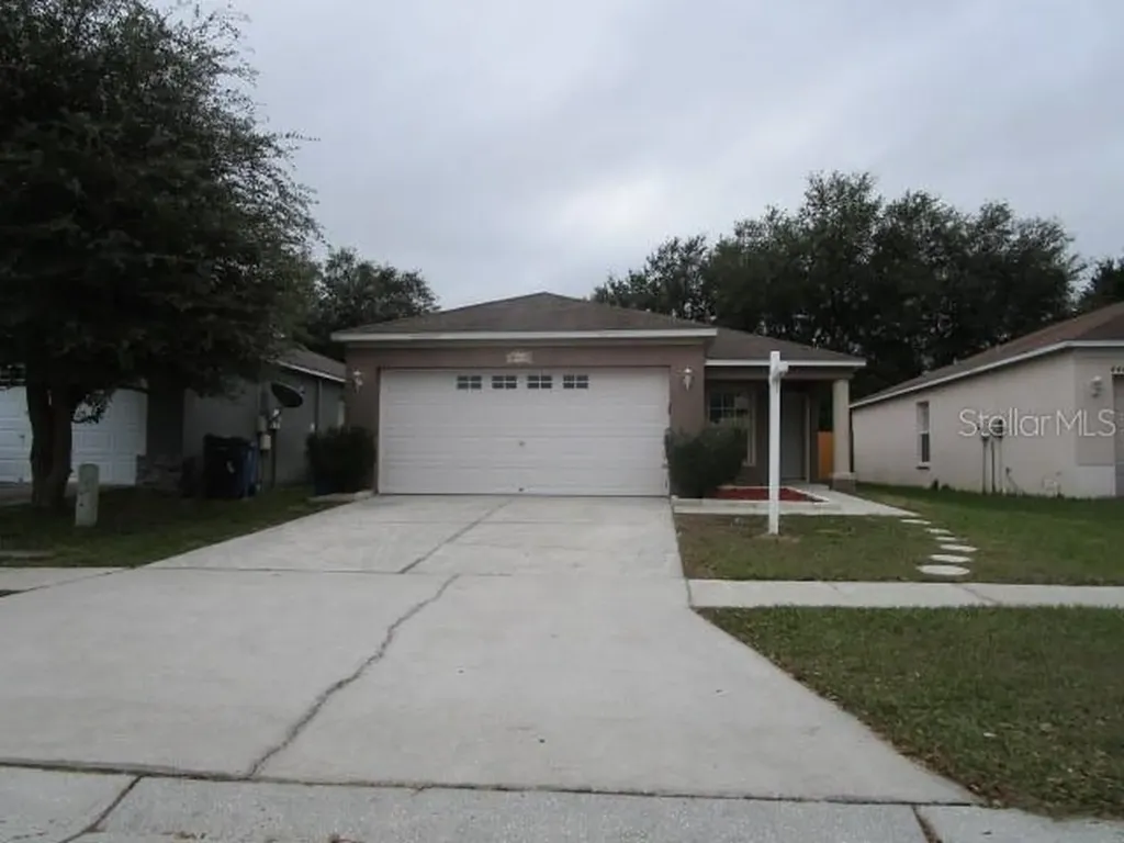 444 Maple Pointe Drive Seffner FL 33584