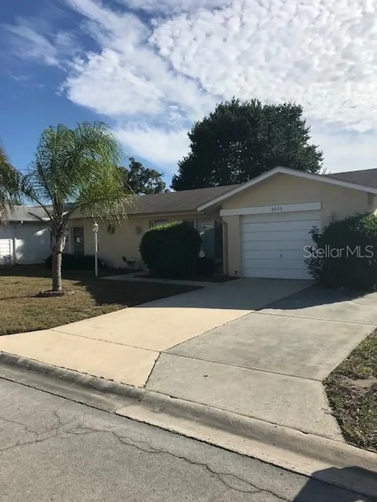 8020 Las Cruces Court Port Richey FL 34668