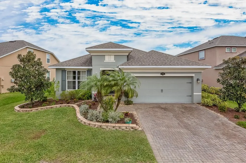 1715 Fox Grape Loop Lutz FL 33558