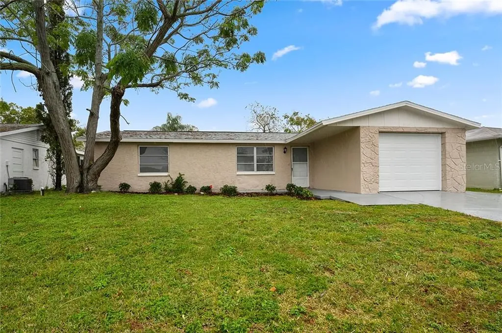 9315 Palm Avenue Port Richey FL 34668