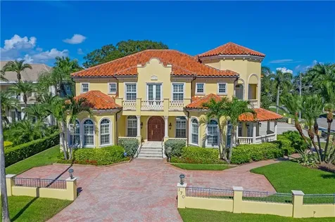 170 Brightwaters Boulevard NE St Petersburg FL 33704