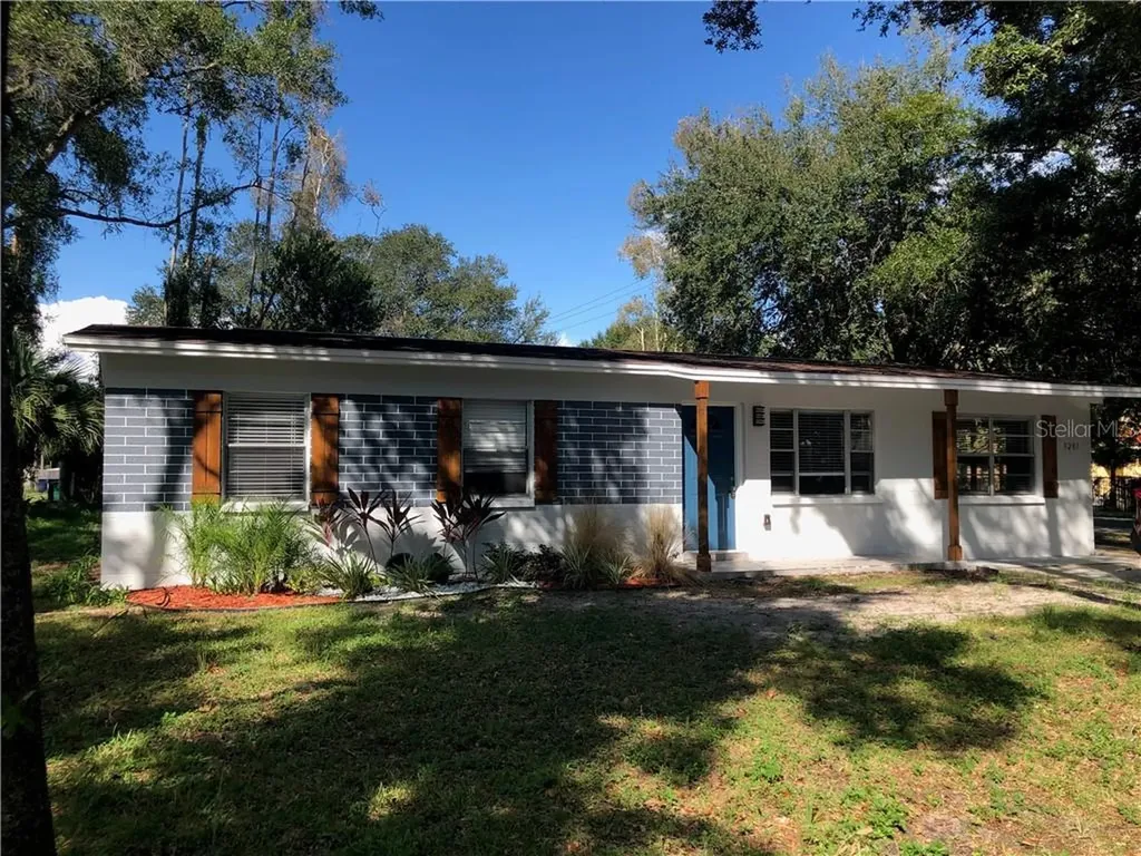 3201 W Wallace Avenue Tampa FL 33611