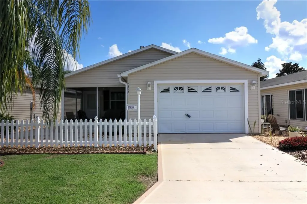 2353 Branchville Terrace The Villages FL 32162
