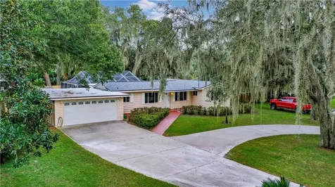 210 S Burlingame Avenue Temple Terrace FL 33617