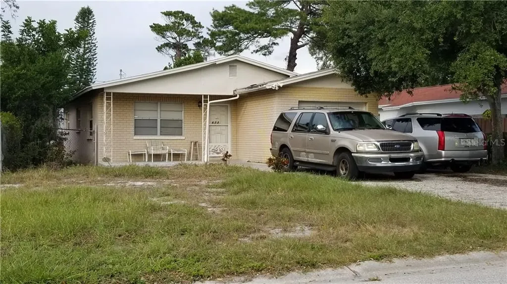 677 52nd Avenue S St Petersburg FL 33705