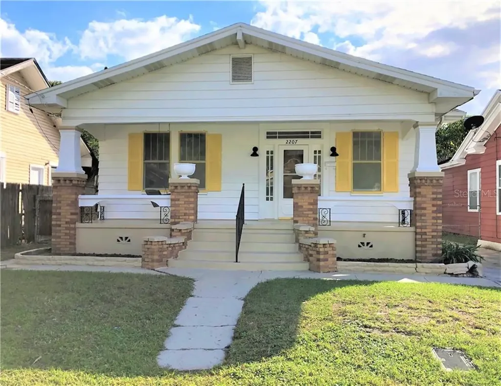 2207 Corrine Street Tampa FL 33605