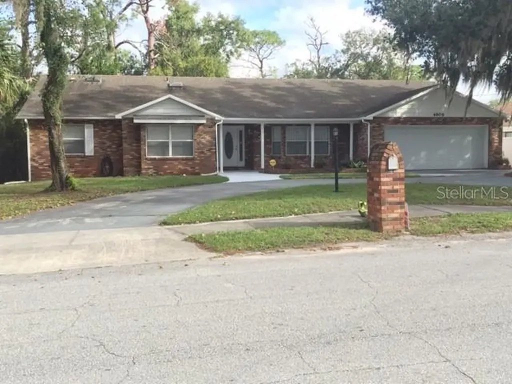 4909 Center Lane Orlando FL 32808