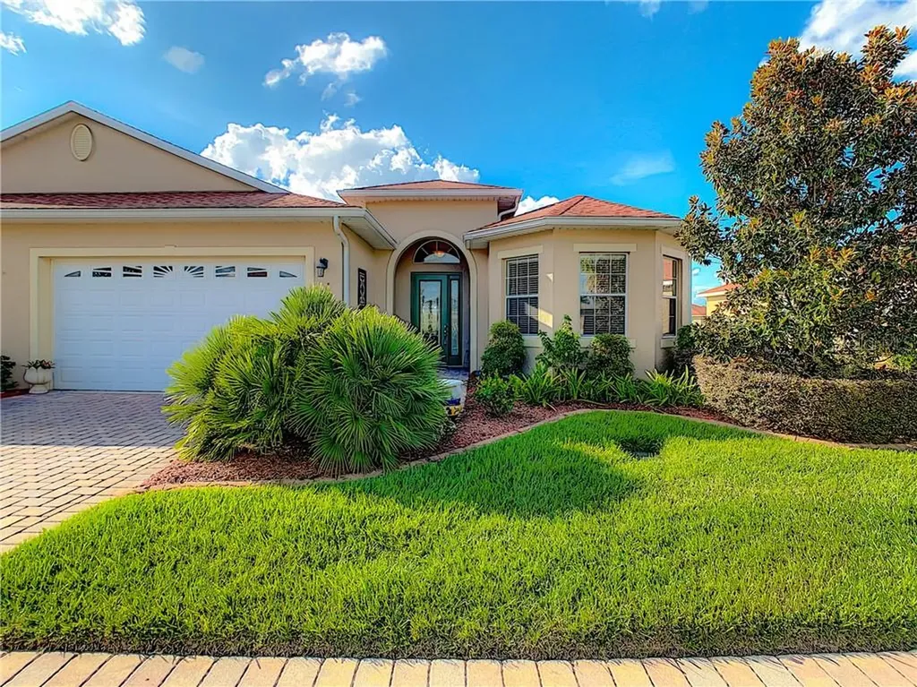 10102 Ketch Kay Lane Oxford FL 34484