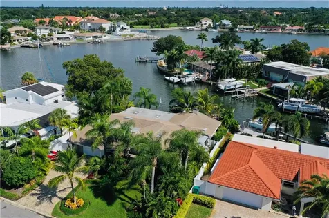 1470 Sea Gull Drive S St Petersburg FL 33707