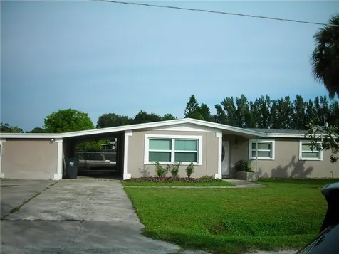 215 15th St NW Ruskin FL 33570