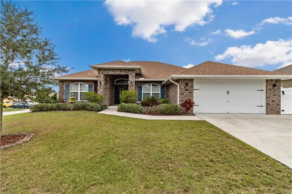 1625 Doves View Circle Auburndale FL 33823