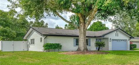 109 Holmes Place Winter Haven FL 33884