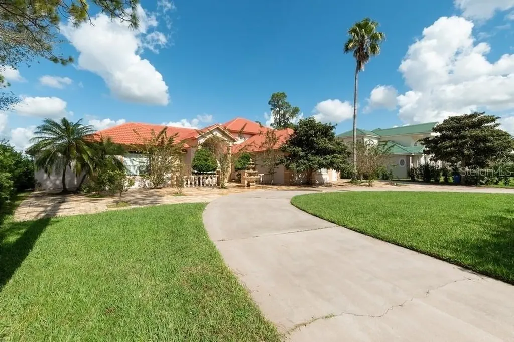 8457 Sand Lake Shores Court Orlando FL 32836