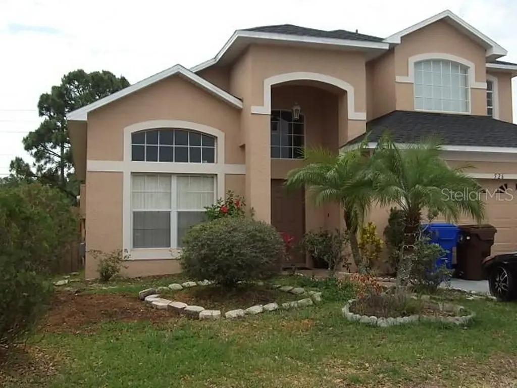 526 Eagle Pointe N Kissimmee FL 34746