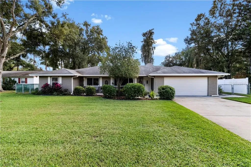 3515 Lori Lane N Lakeland FL 33801