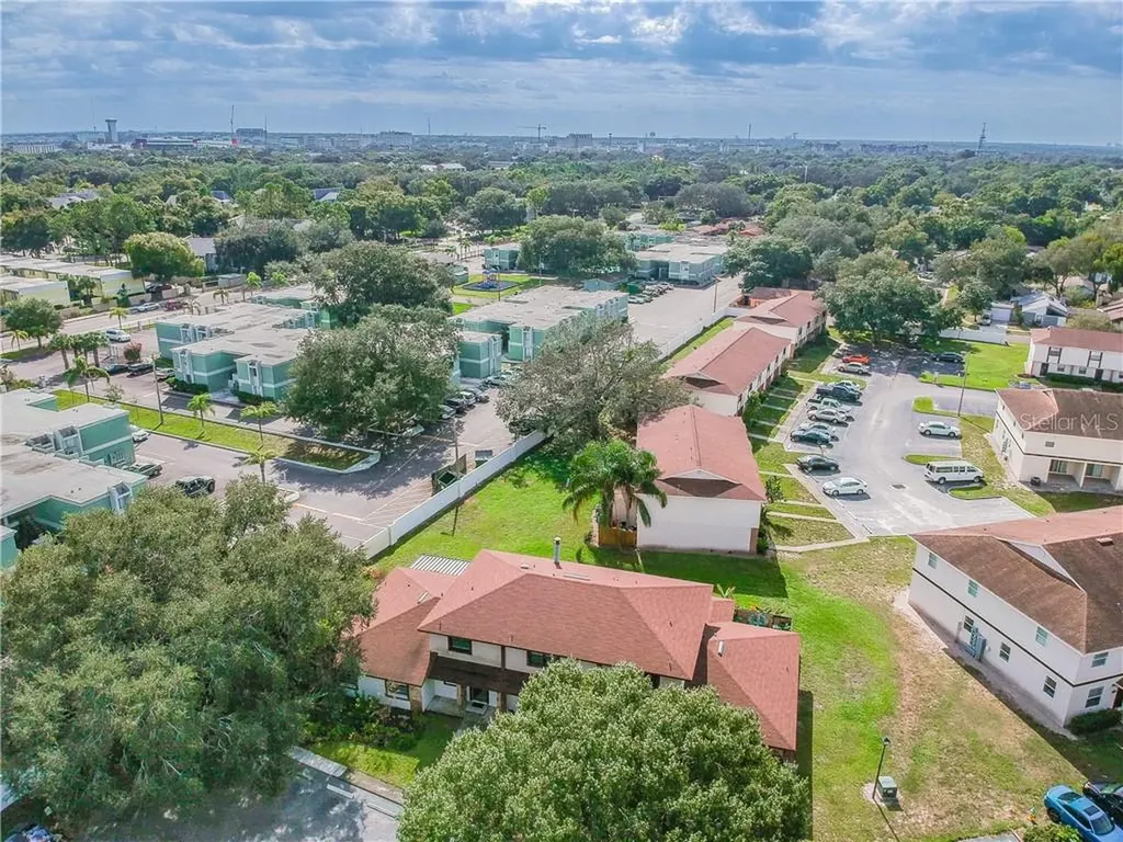 2121 Oak Chace Court Tampa FL 33613