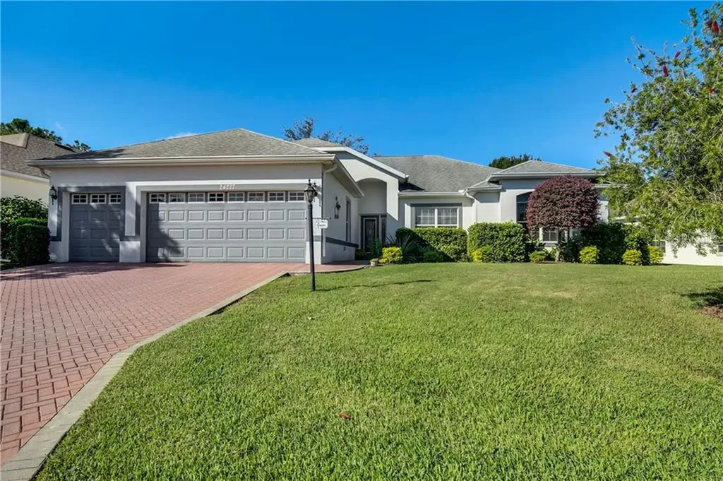 24227 Belle Mede Drive Leesburg FL 34748