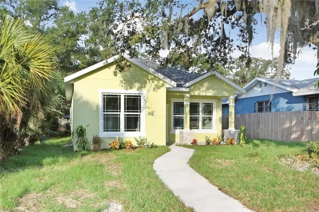 1935 Quincy Street S St Petersburg FL 33711