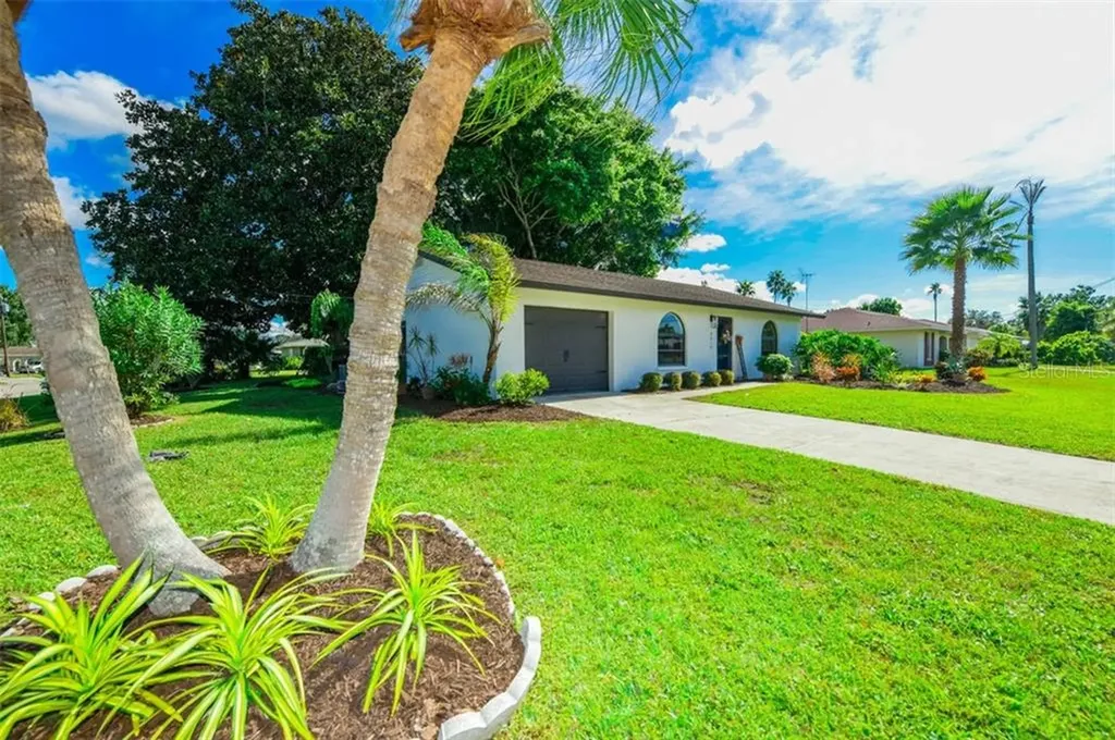 6619 Connecticut Avenue Sarasota FL 34243