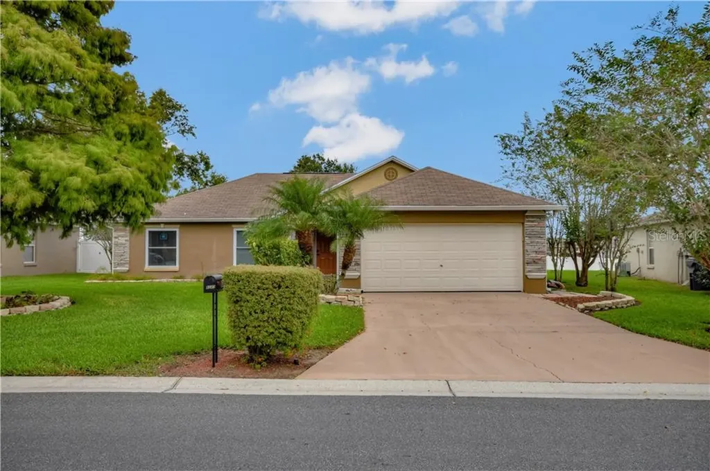 8243 Westmont Terrace Drive Lakeland FL 33810